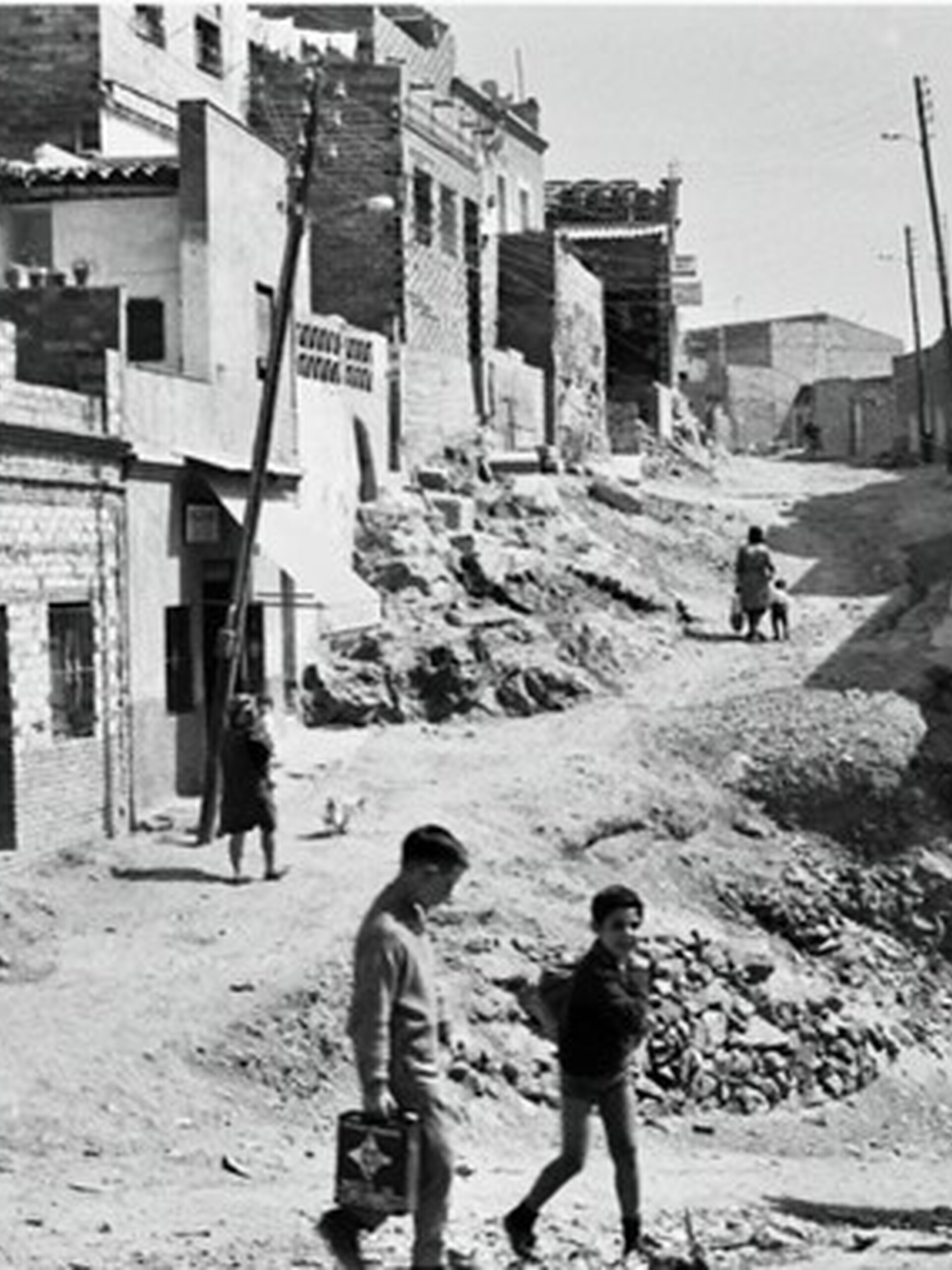 Roquetes: identitat, paisatge i vida comunitària a la perifèria de Barcelona